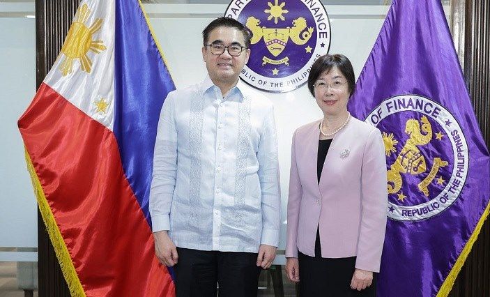 Philippines, AIIB Explore Digital, Energy Partnership